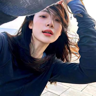 亚美尼亚行路遥封面
