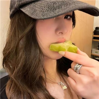 春闺初恋封面